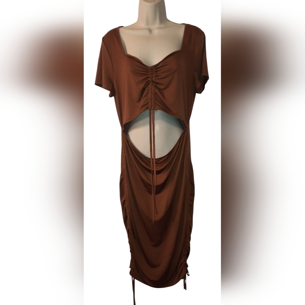 SHEIN Brown Ruched Mini Dress - Picture 2 of 10